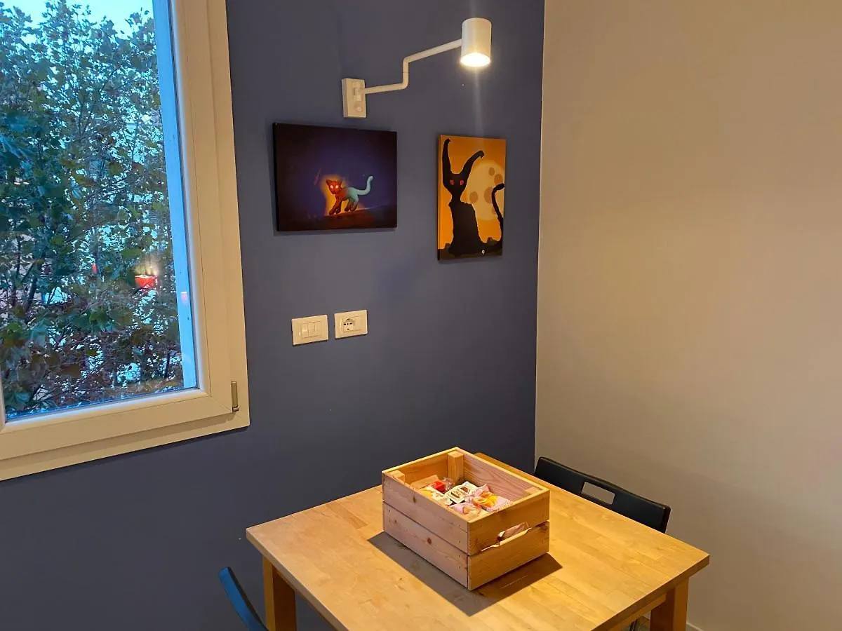 Tra Le Torri B&B - Ampia Stanza Privata In Appartamento Con Bagno Privato Accessibile Da Corridoio Bologna Italy
