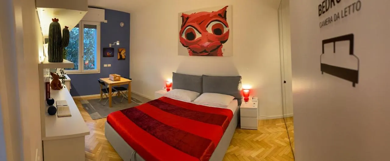 Bed & Breakfast Tra Le Torri B&B - Ampia Stanza Privata In Appartamento Con Bagno Privato Accessibile Da Corridoio Bologna Italy