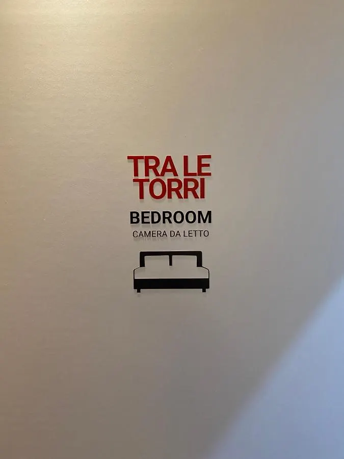 Bed & Breakfast Tra Le Torri B&B - Ampia Stanza Privata In Appartamento Con Bagno Privato Accessibile Da Corridoio Bologna Italy